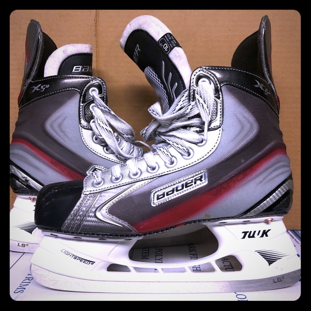 Bauer hockey skates size 10 EE used twice